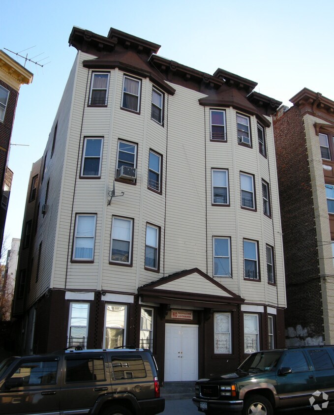 Primary Photo - 50 Van Cortlandt Pk Ave