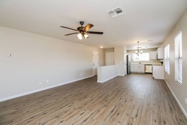 Foto del edificio - 6079 S Wilson Dr