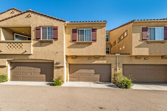 Building Photo - 1460 Mockingbird Ct