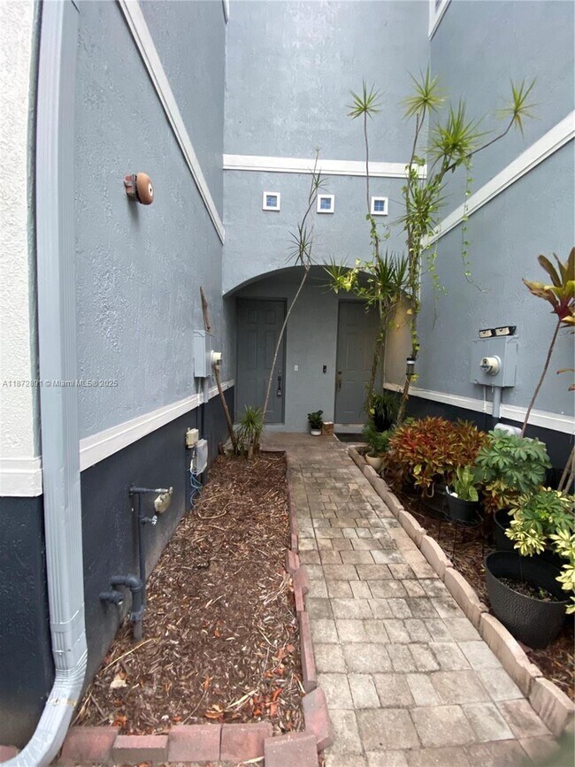 Foto del edificio - 3503 NW 14th Ct