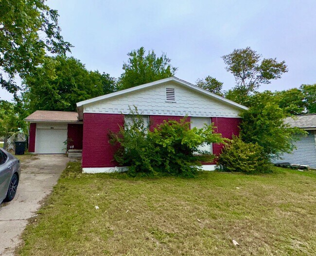 Building Photo - Beautiful family home!!!