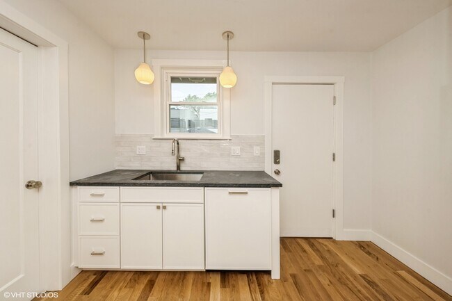 Foto del edificio - 2524 W Lyndale St
