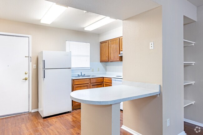 1BR, 1BA - 540SF - Kitchen - Villa de San Alfonso Apartments
