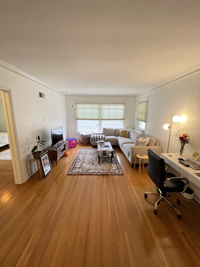Building Photo - 5522 Edgewood Pl