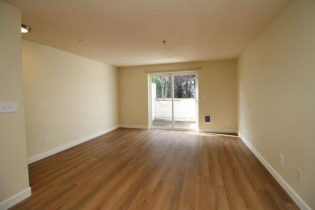 Foto del edificio - 17-23 SE 127th Ave