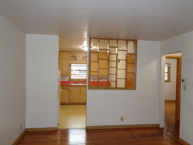 Building Photo - 89