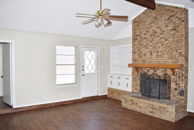 Foto del edificio - Great 4-2-2 in North Richland Hills, Bridv...