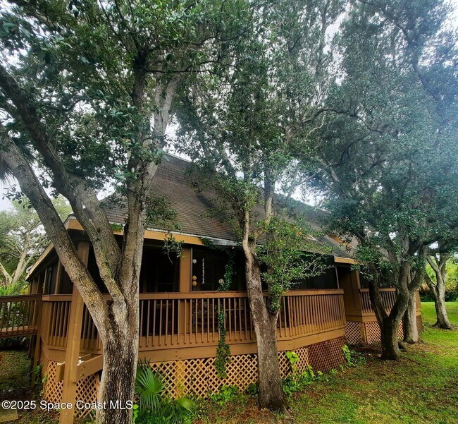 Foto del edificio - 6251 Treetop Dr