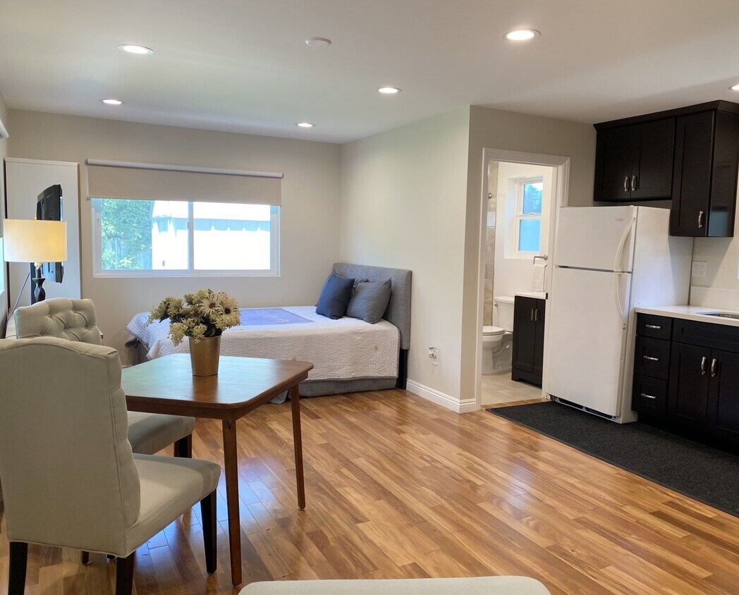 6327 Sunnyslope Ave, Van Nuys, CA 91401 House Rental in Van Nuys, CA