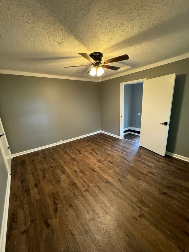 Foto del edificio - 4 BD 2.5 BA Modern Home in Martin!