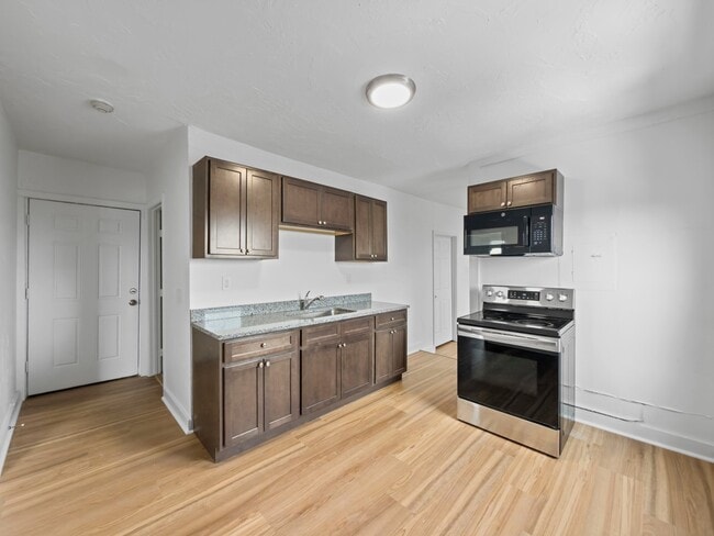 Foto del edificio - 85-85B Newbury St