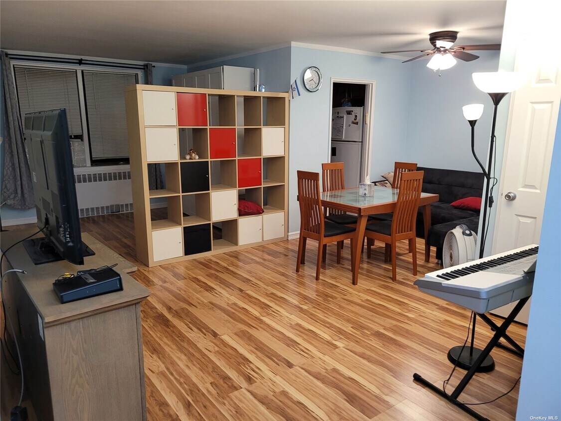 Foto principal - 102-18 64th Ave