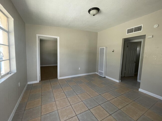 Building Photo - 4210 Manzana Ave