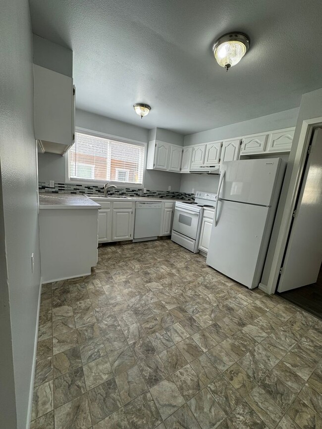 Building Photo - Newly renovated 3 bed / 1 bath