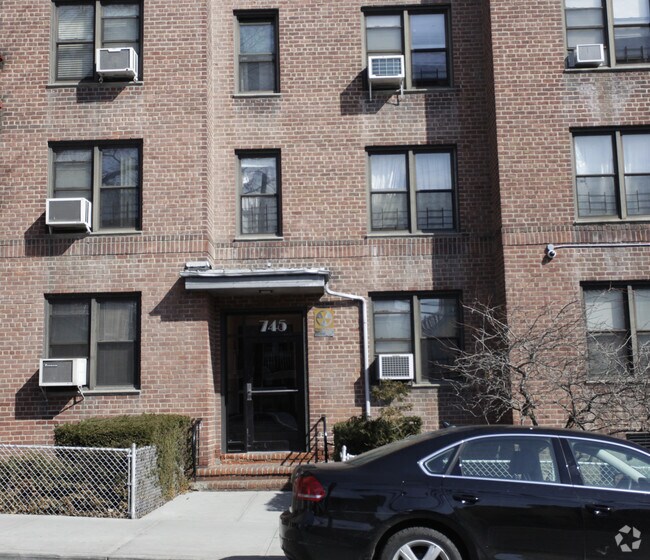 Wakefield Coop Apartments Bronx, NY