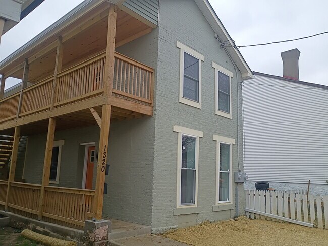 Foto del edificio - 1320 Banklick St