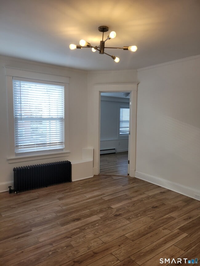 Building Photo - 21 Quintard Terrace