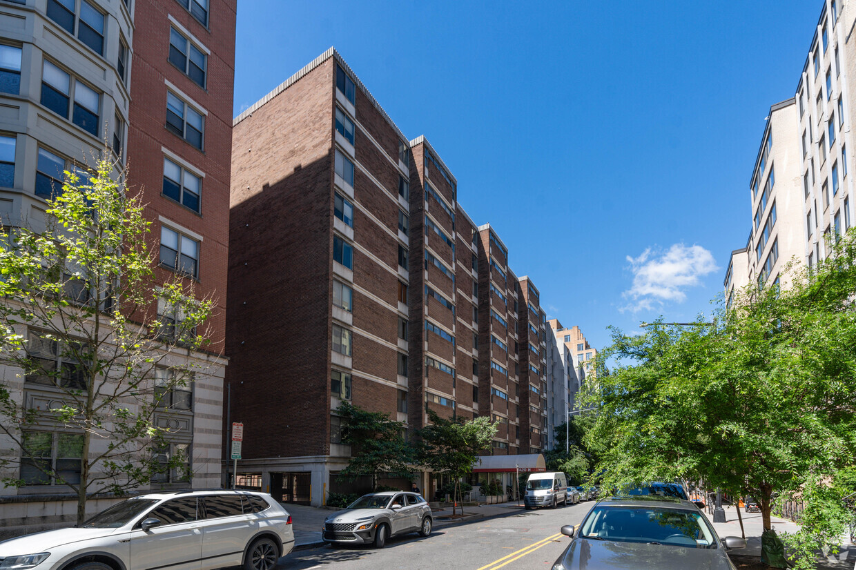 1420 N St NW - Towne Terrace East