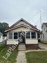 Building Photo - 3542 Dean Ave