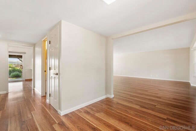 Foto del edificio - 3752 Alta Loma Dr