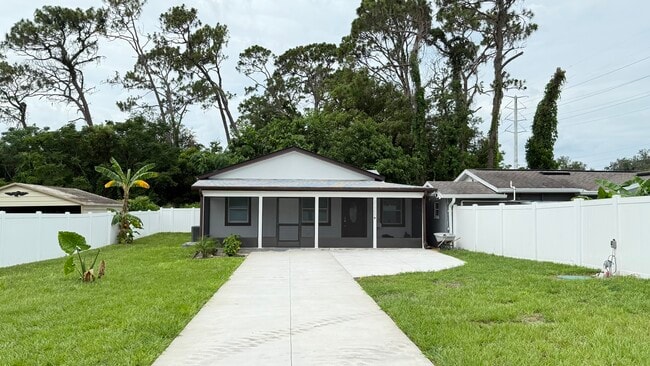 Building Photo - 37542 Eiland Blvd