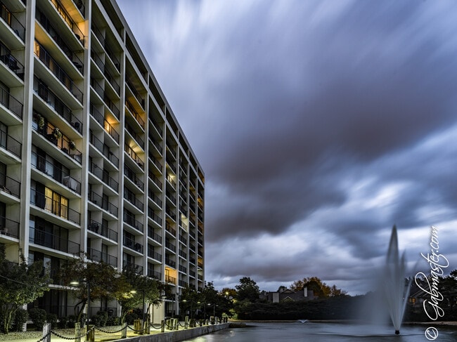 Building Photo - 2015 S Finley Rd