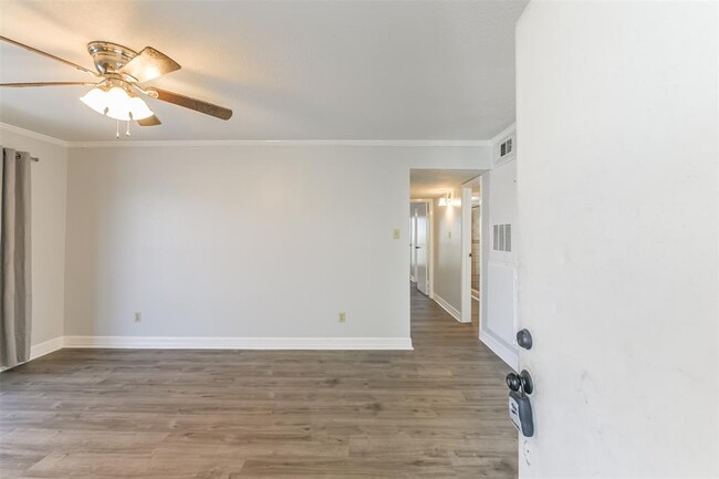 Building Photo - 7600 Emmett F Lowry Expy