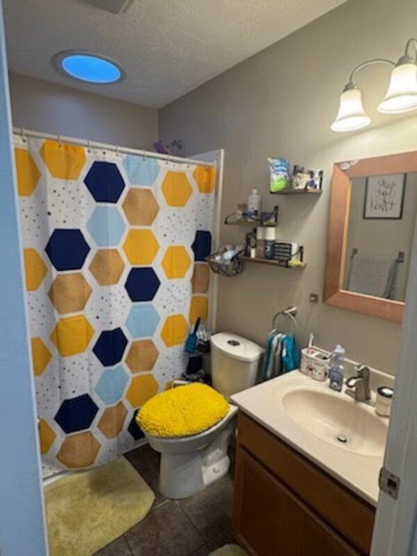 Foto del edificio - 322 N Ferne Clyffe Rd