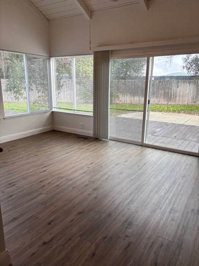 Foto del edificio - Large 2-Story home in a quiet Cul-de-sac