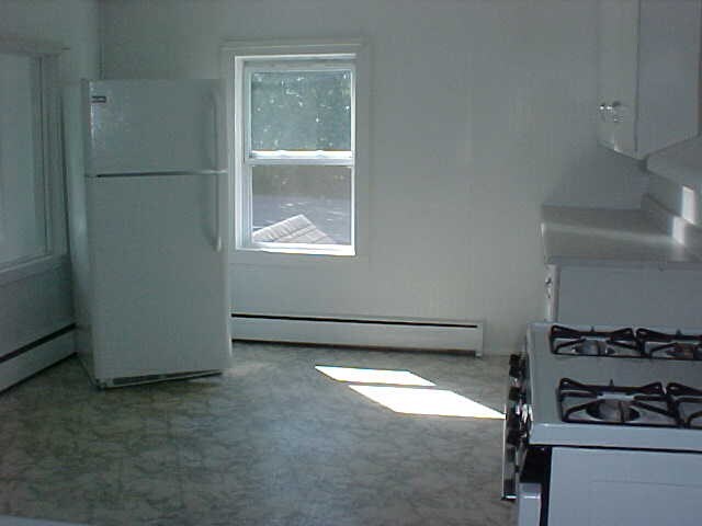 Building Photo - 259 Mann Hill Rd