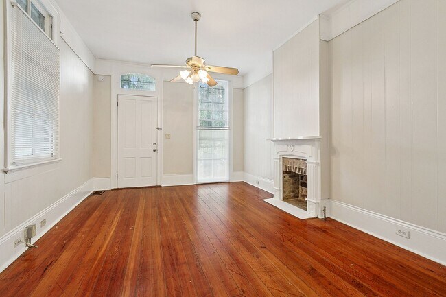 Foto del edificio - 1830 Elysian Fields Ave
