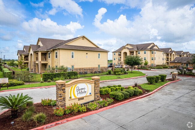 Building Photo - Paseo Pointe Building Photo - Paseo Pointe