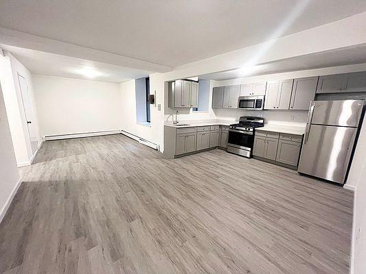 Foto del edificio - 2 bedroom in BRONX NY 10456