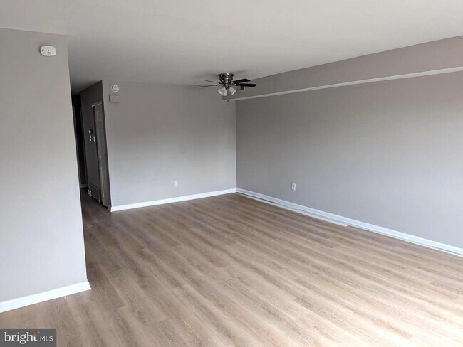 Building Photo - 8034 Craig St