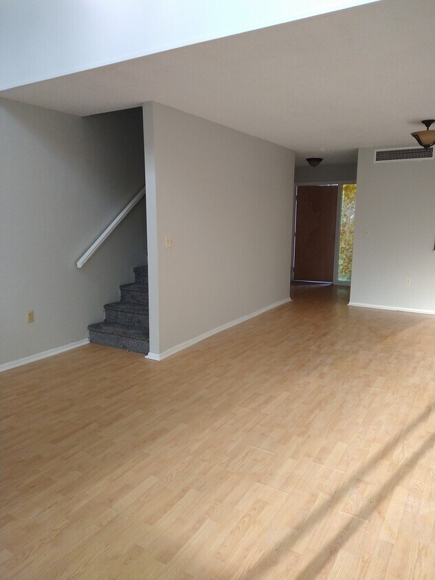 Primary Photo - 605 SW 75th St