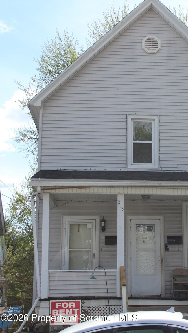 Foto del edificio - 215 Ferdinand St