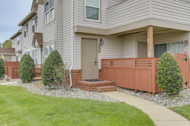 Building Photo - 3825 Rivanna River Reach