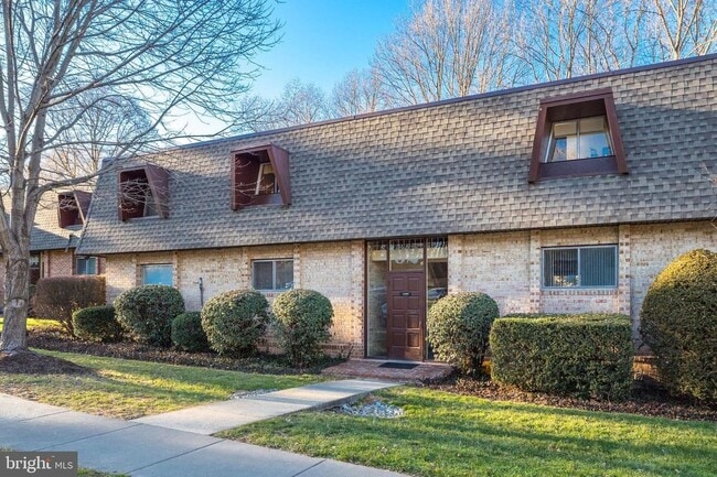 Building Photo - 11602 Vantage Hill Rd