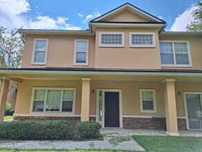 Building Photo - 7217 Deerfoot Cir