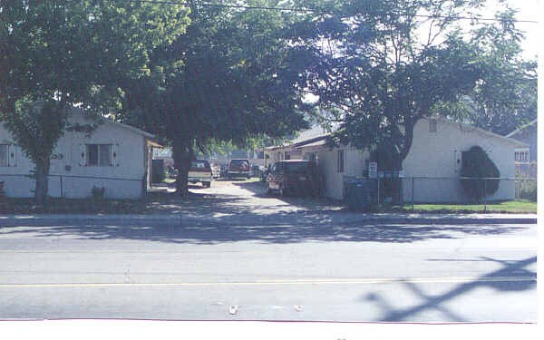 Primary Photo - 12937-12941 Ramona Ave