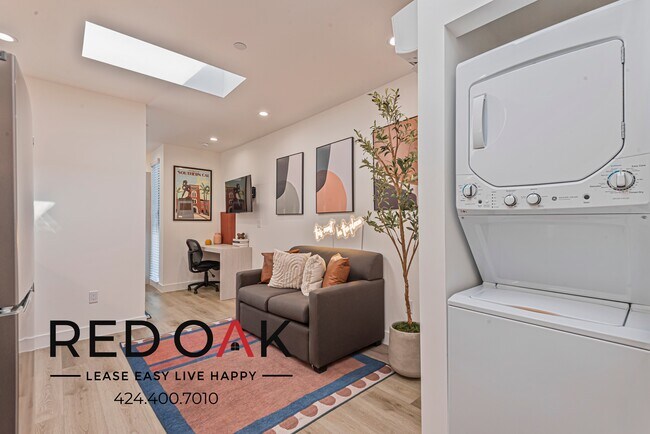 Foto del edificio - ~2 Months FREE~ Remodeled Junior One Bedro...