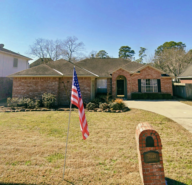 Front Exterior - 21619 Long Castle Dr