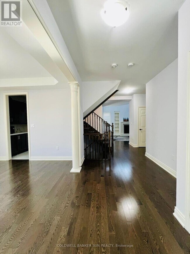 Building Photo - 12 Greenlands Ct