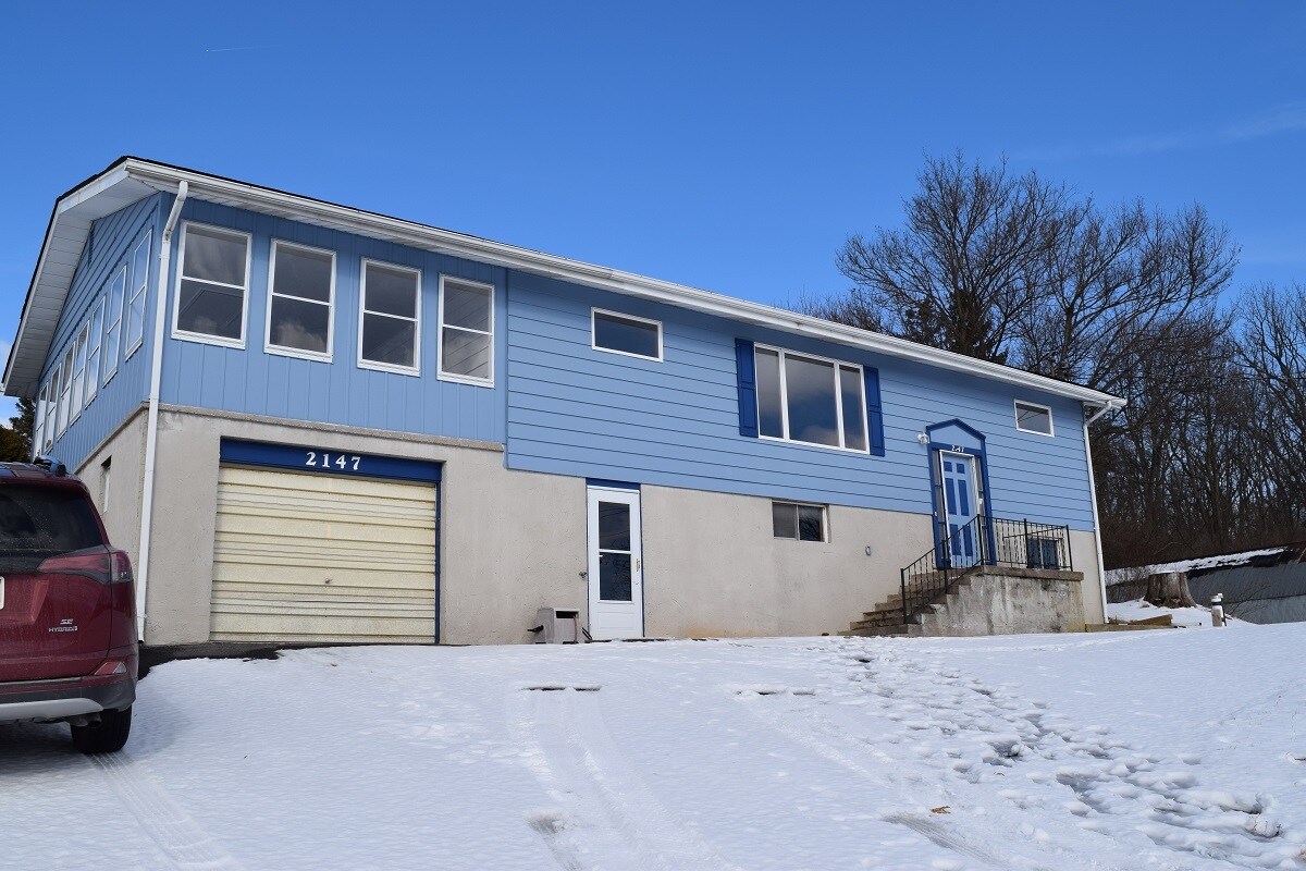 Primary Photo - 2147 Earlystown Rd