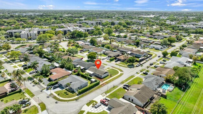 Building Photo - Southwest 86th Street, Miami, FL 33183 - 4 BR 2 BA single-family home