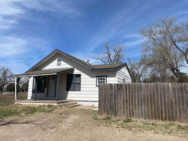 Foto del edificio - Updated 2 bedroom home