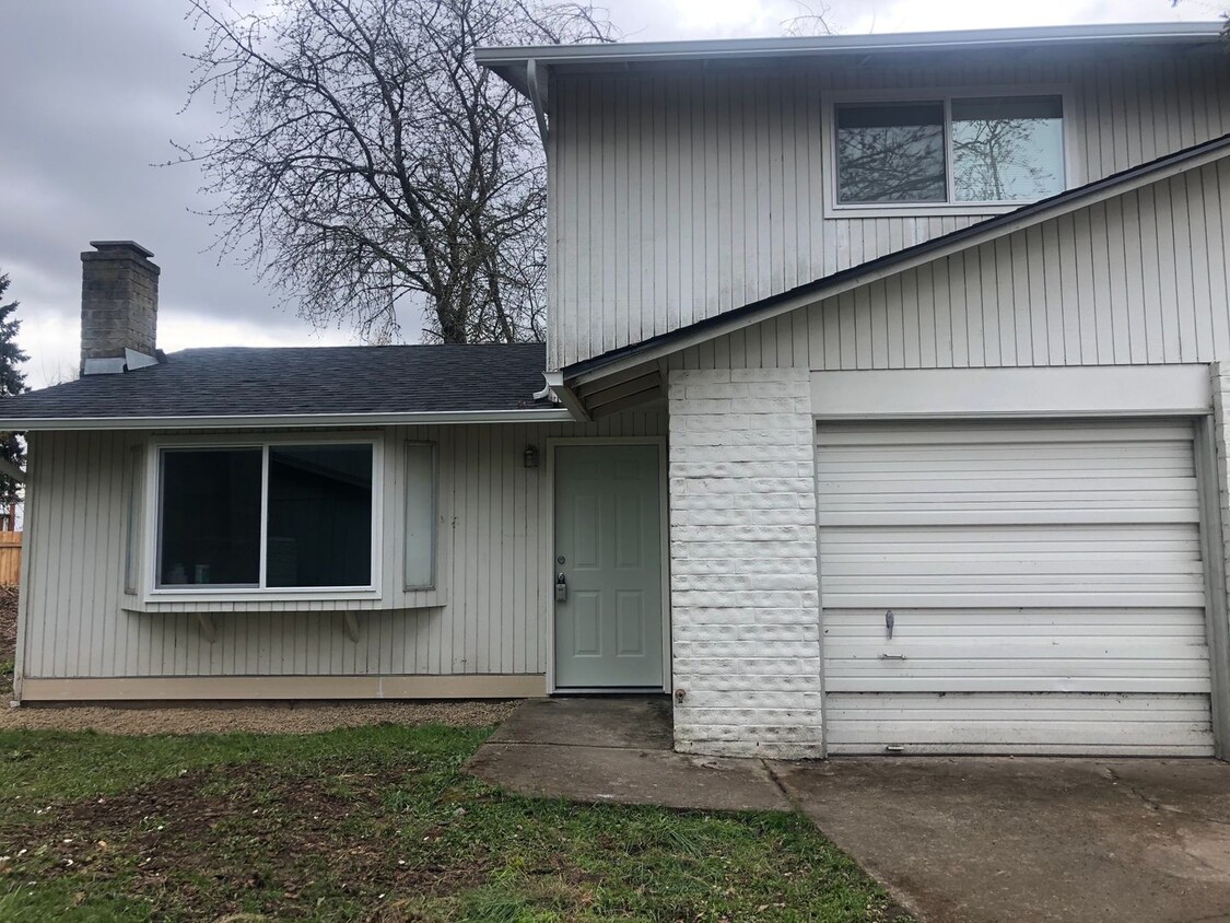 Primary Photo - Completely updated duplex!