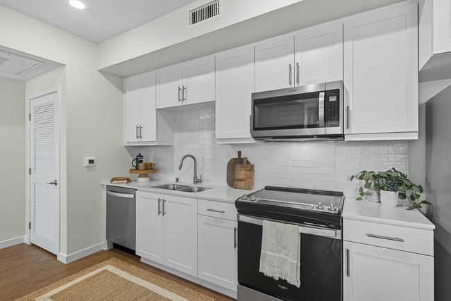 Building Photo - Boulders Menifee