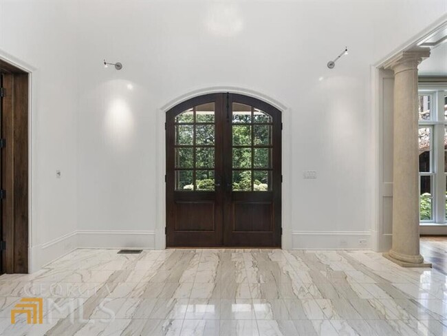 Foto del edificio - 4345 Mt Paran Pkwy NW