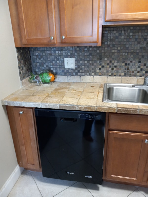 Building Photo - 5260 Coquina Key Dr SE
